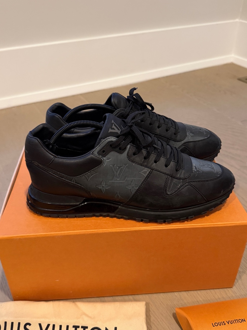 Louis Vuitton Men's Runaway Trainers Monogram Low-Top Sneakers - Picture 7 of 7
